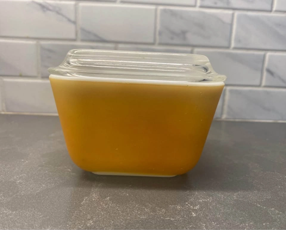 Vintage Pyrex “Fridgie” 501-B 12oz/350ml Butterscotch/Caramel - photo 3