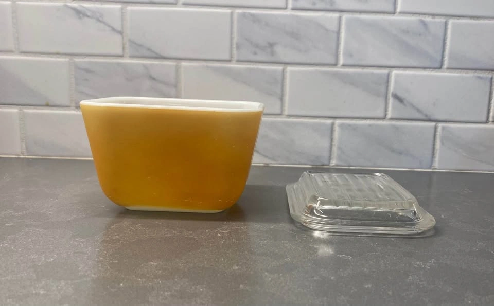 Vintage Pyrex “Fridgie” 501-B 12oz/350ml Butterscotch/Caramel - photo 5