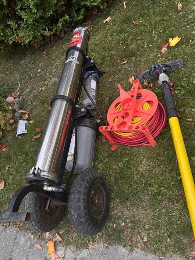 Tucker Rival Series Window Cleaning System