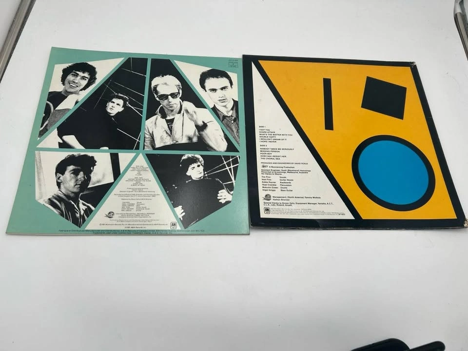 Split Enz 2 Vinyl LP Lot - True Colours & Waiata - photo 2
