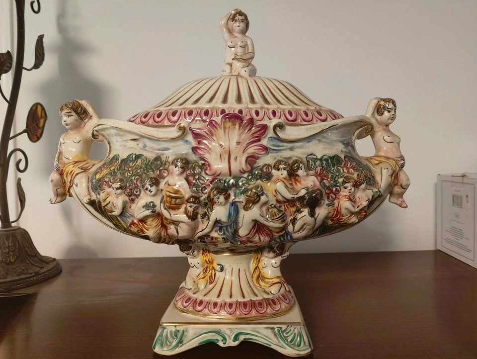 CAPODIMONTE PORCELAIN - photo 2