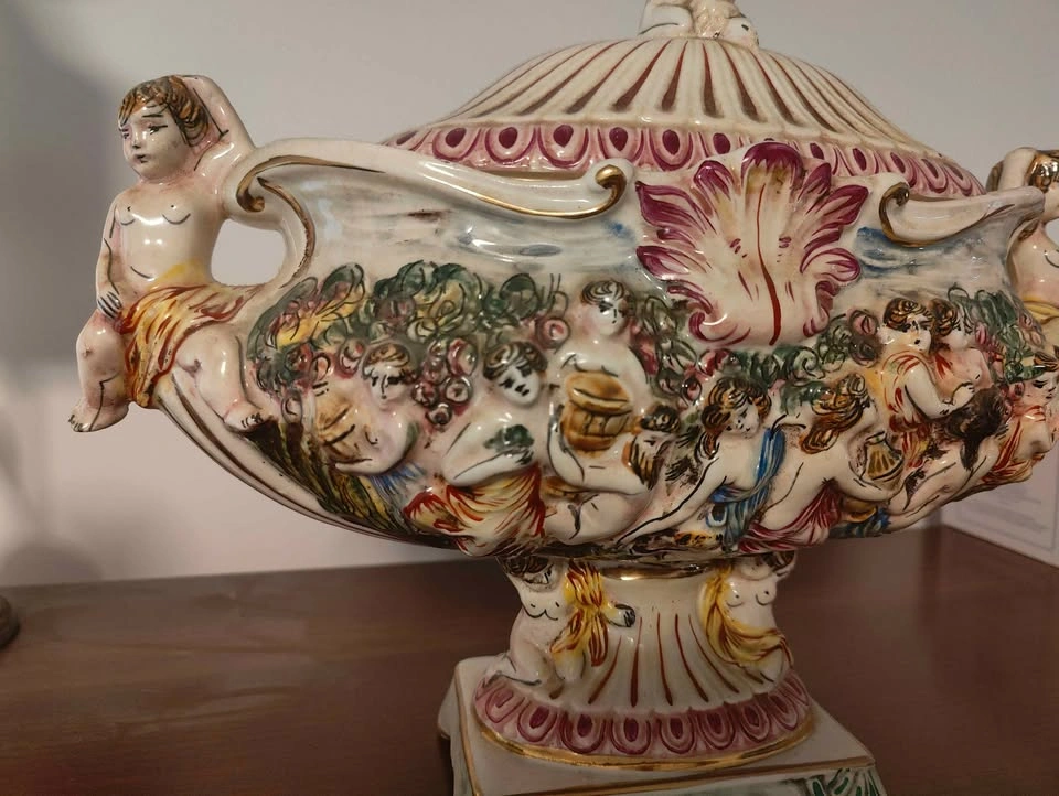 CAPODIMONTE PORCELAIN - photo 3
