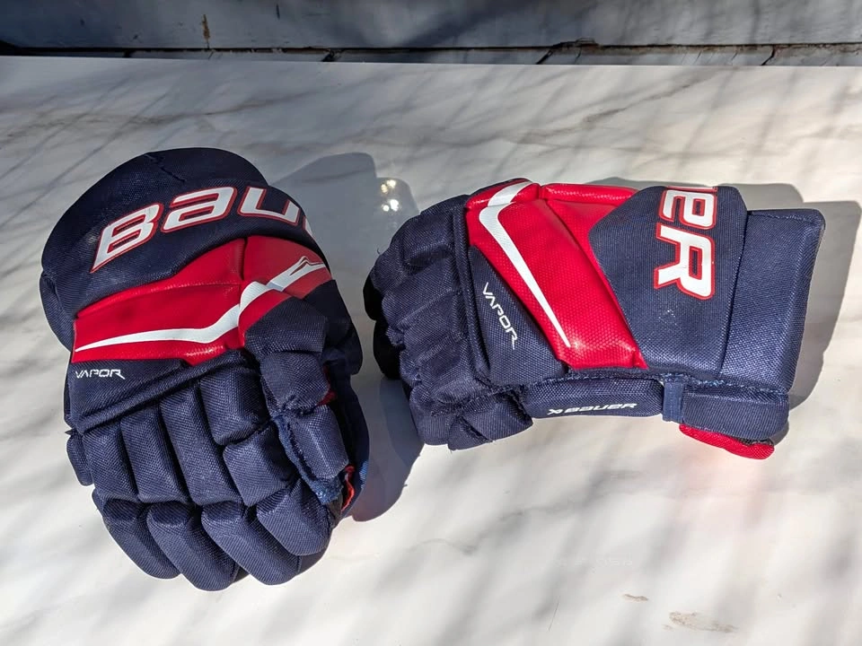 Bauer Vapor Fly40 Intermediate Hockey Gloves (12", NRW)