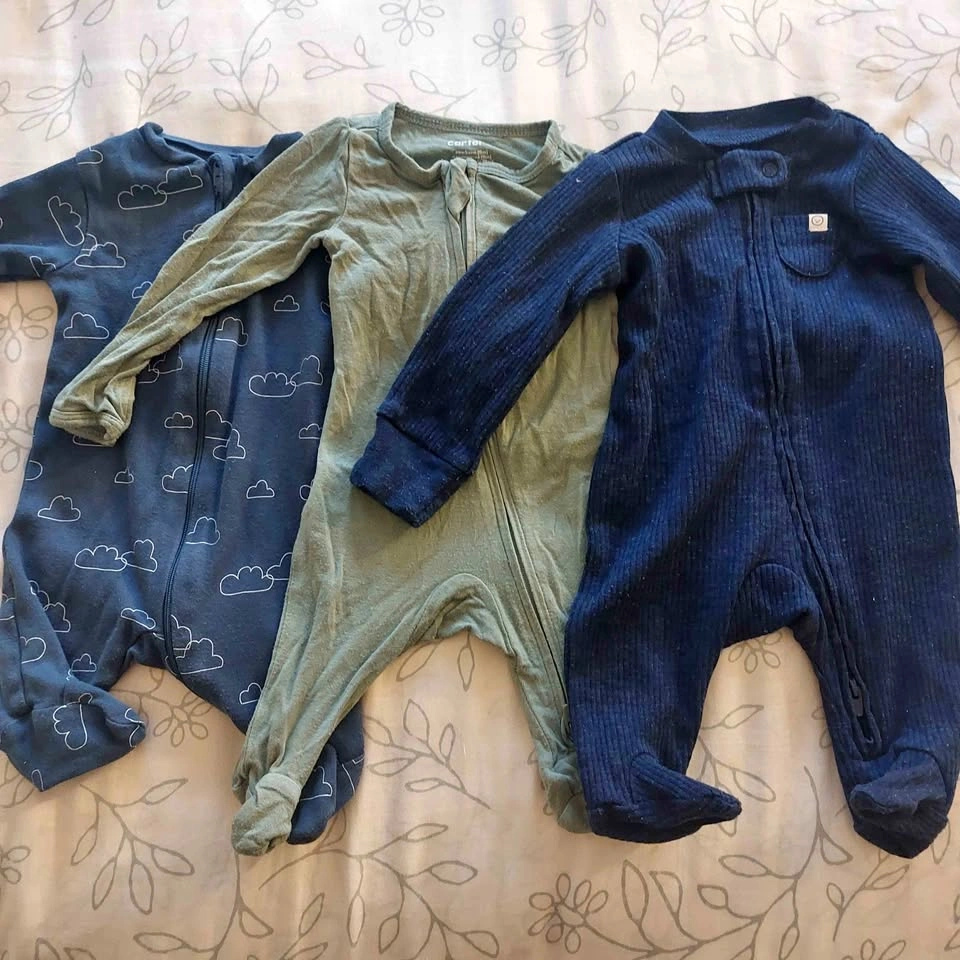 Baby onesies / sleepers - newborn size