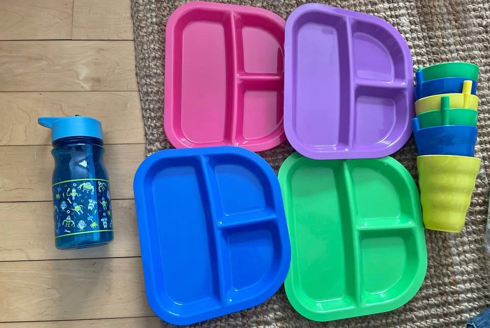 Like new toddler plates, tumbler, 6 cups with straw