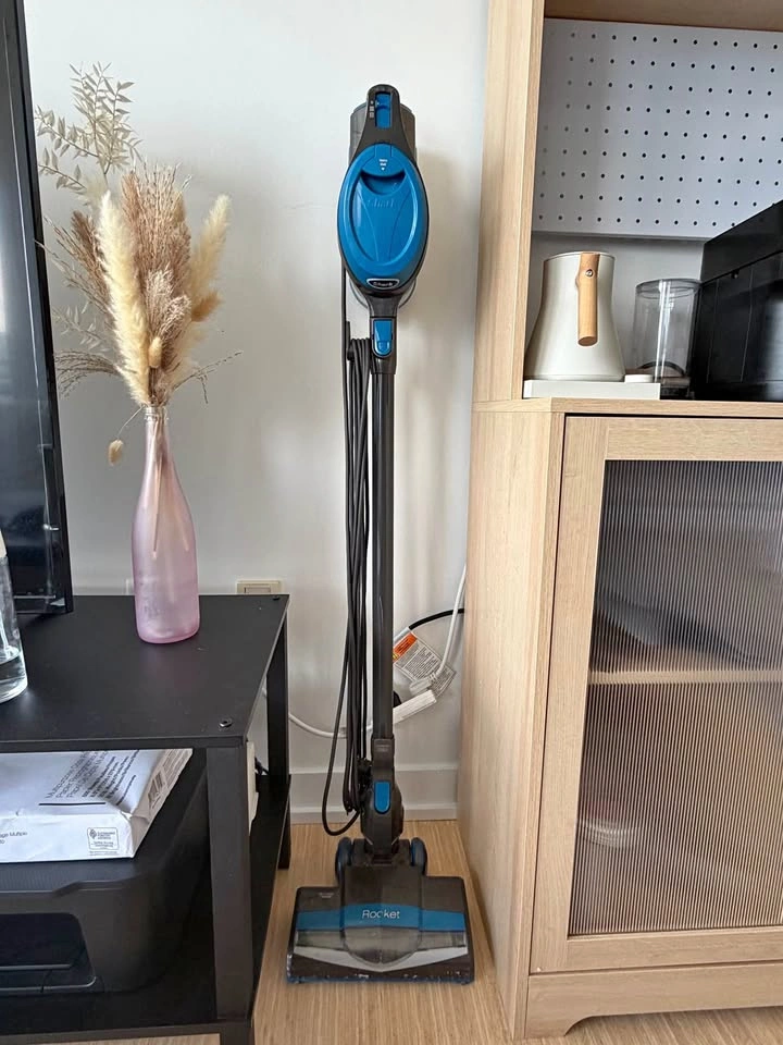 Shark Rocket Vacuum (with accessories and wall mount)
