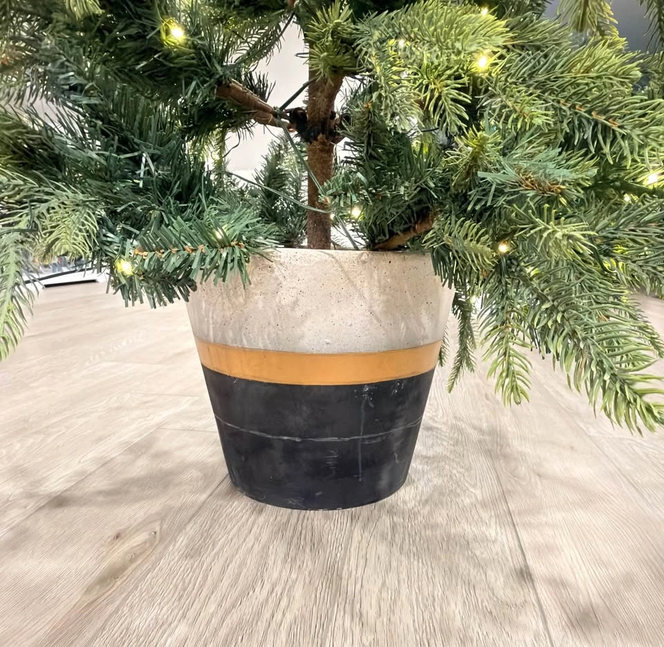Pre-Lit Potted Artificial Christmas Tree - photo 3