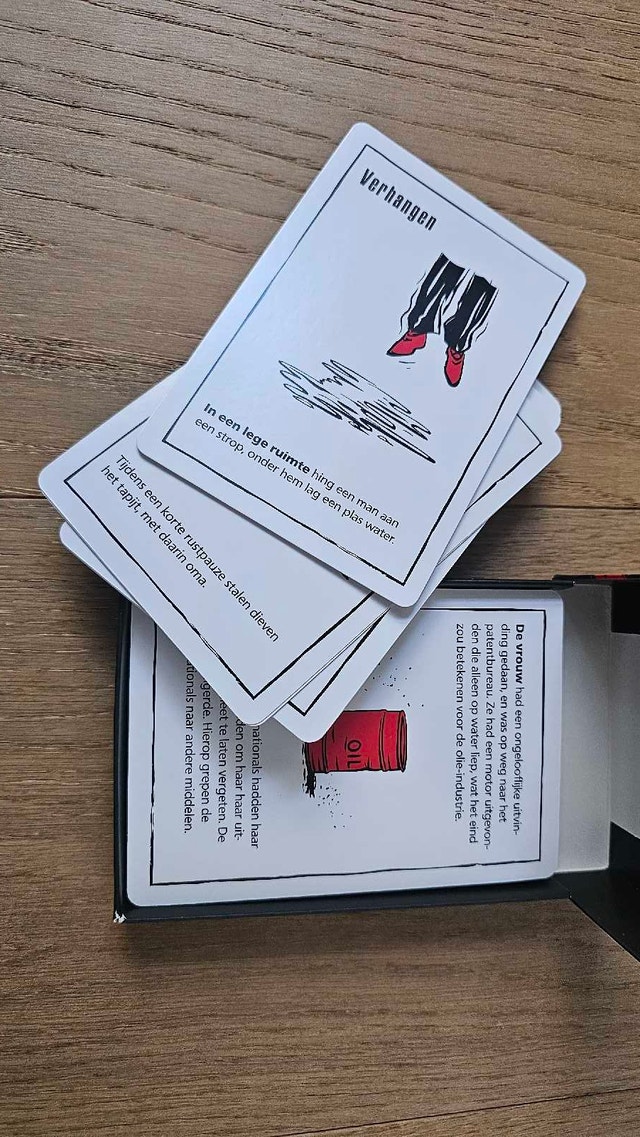 Black Stories Card Game - photo 2