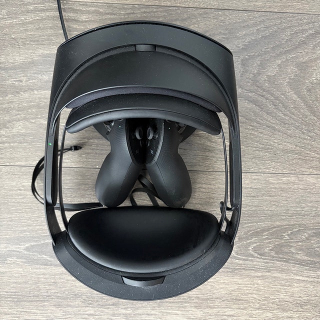 Meta Oculus Quest Pro + Link Cable