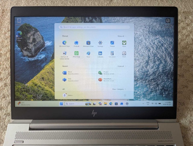 HP 14" Mobile Thin Laptop 8G DDR4 256G SSD Windows11 Office2024