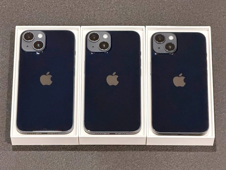 Three New, Unused Apple iPhone 14's - Please Read! - photo 3