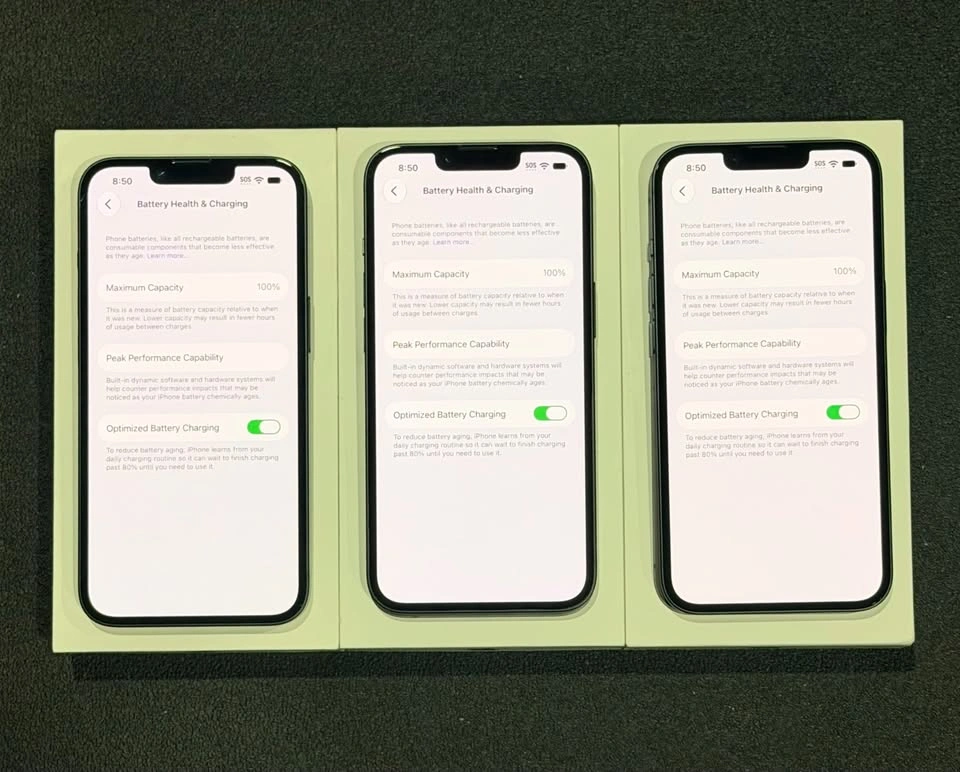 Three New, Unused Apple iPhone 14's - Please Read! - photo 5