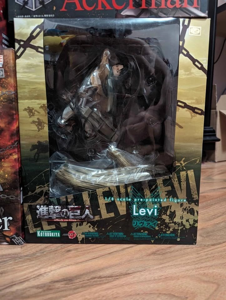 Attack on titan Anime figures - photo 5