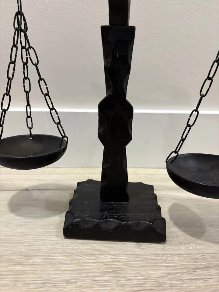 Spanish rustic wooden scales Hand carved Vintage - photo 4