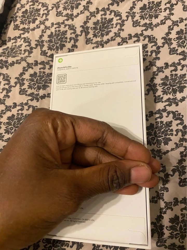 iPhone 18 pro max 256gb unlocked - photo 2