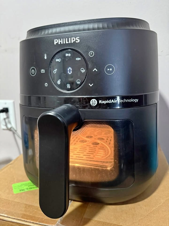 Philips RapidAir Air Fryer with Viewing Window – $50