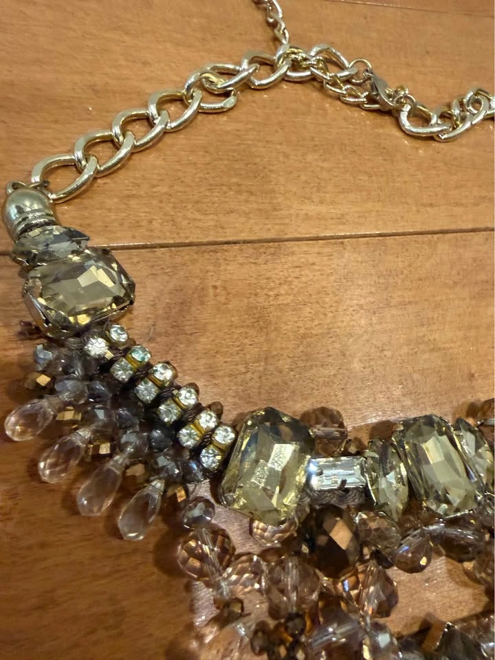 Gold-Toned Rhinestone Statement Necklace - photo 2