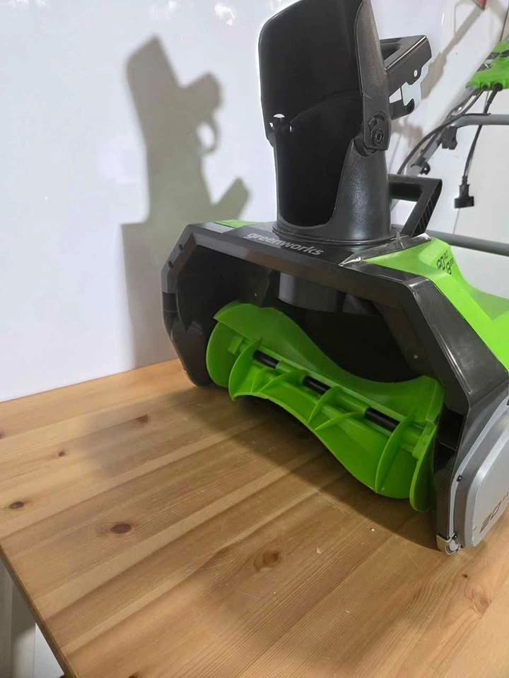 Greenworks 20" Corded Snow Thrower 13 Amp - photo 4