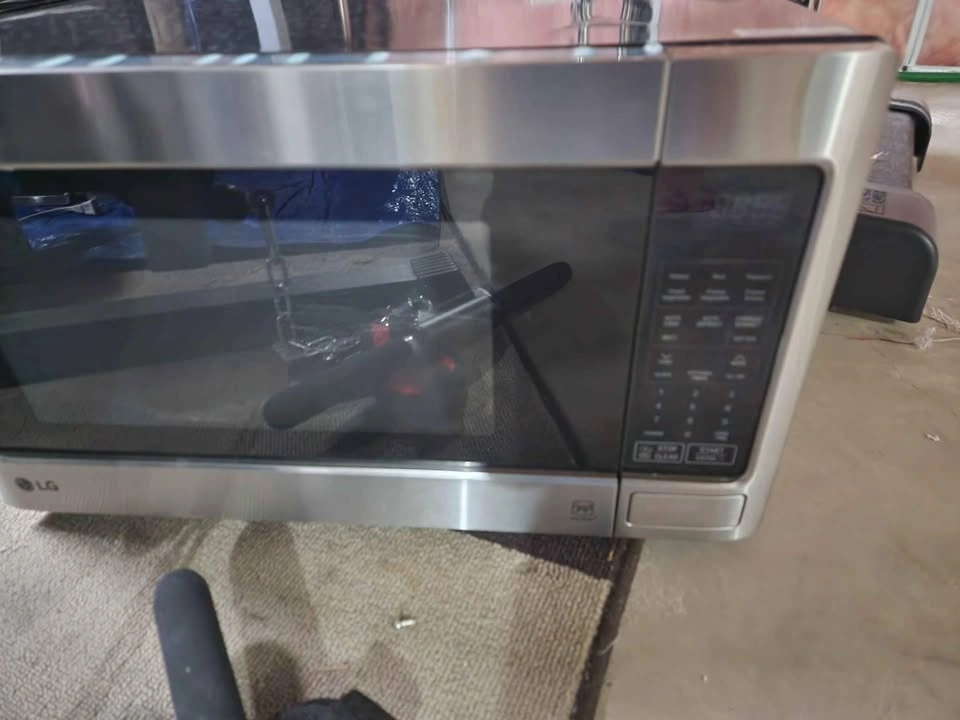 LG Stainless steel 2.0cu Microwave