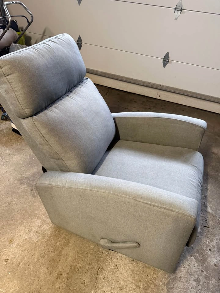 Reclining glider chair / nursing chair - photo 4