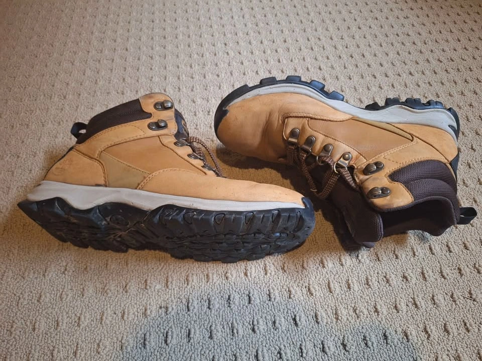 Leather Timberland size 8 hiking boots - photo 2