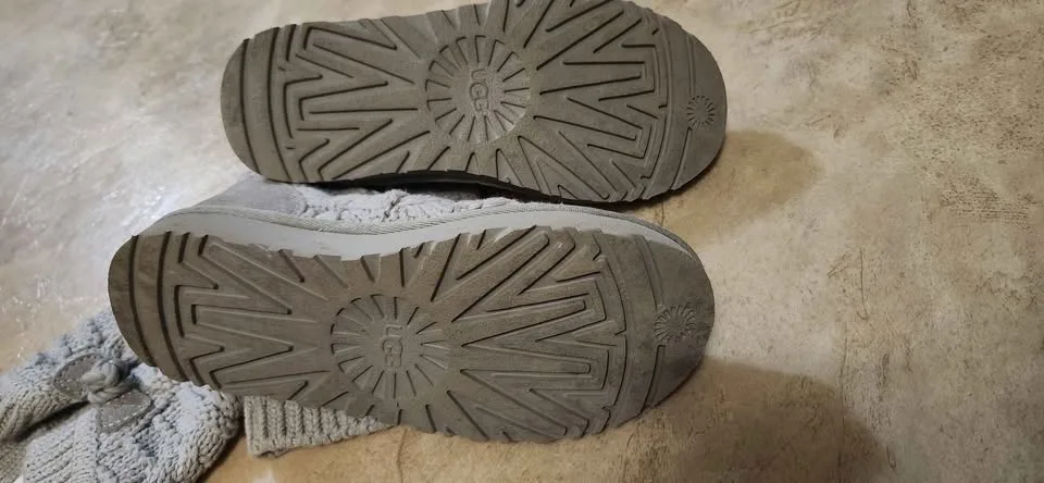 Knitted ugg boots size 5 womens image indicator(4)