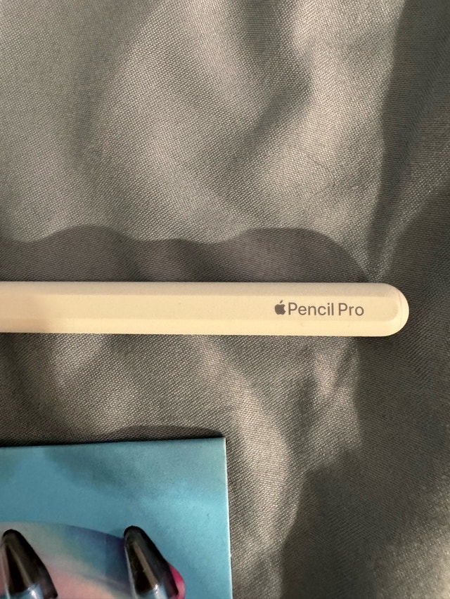 Apple Pencil Pro with Paperlike Grip and Tips - photo 3