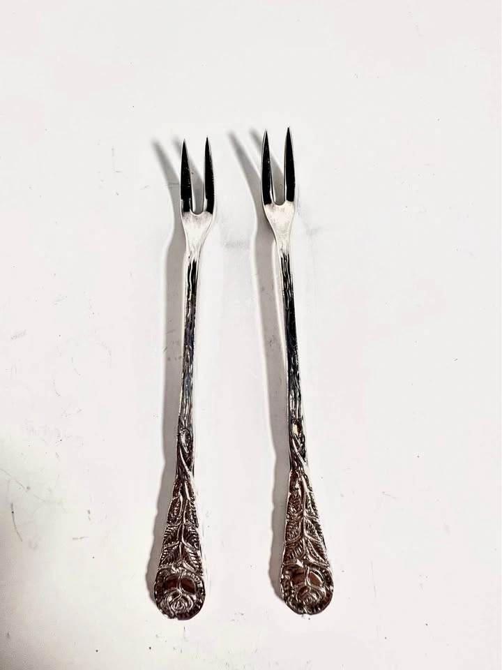 Oneida Community Vintage Silverplate Rose Cocktail Forks - Set o