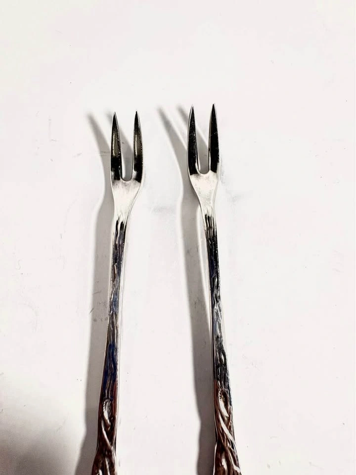 Oneida Community Vintage Silverplate Rose Cocktail Forks - Set o - photo 5