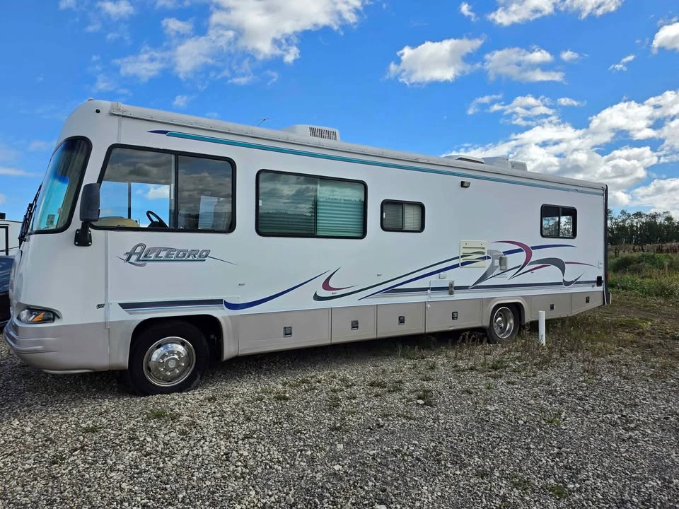 2000 Tiffin Motorhomes Allegro - photo 2