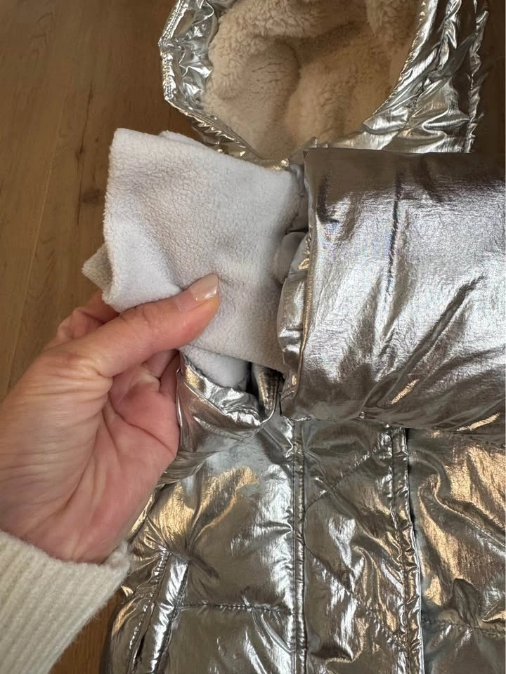 New GAP Kids Metallic Silver Puffer Jacket - photo 3