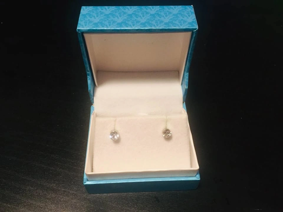 Gorgeous Stud Earrings - photo 4