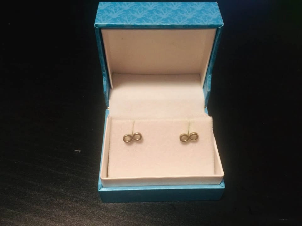 Gorgeous Stud Earrings - photo 5