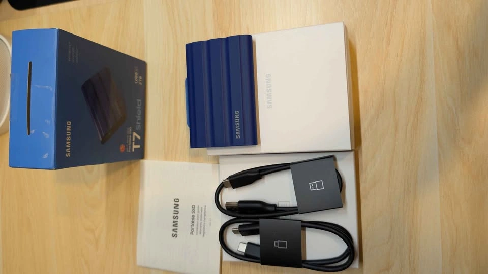 Samsung T7 Shield 2TB Portable SSD – Blue, Open Box - photo 2