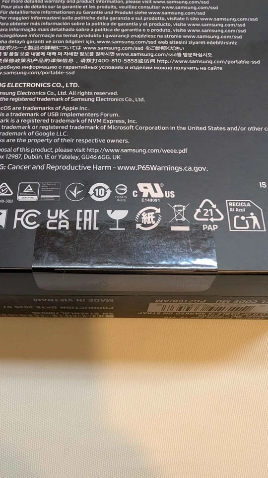 Sealed Samsung T9 Portable SSD 2TB – Up to 2,000 MB/s - photo 2