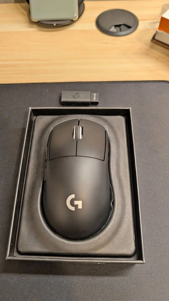 Brand New Open-Box Logitech G PRO X Superlight 2c – Black