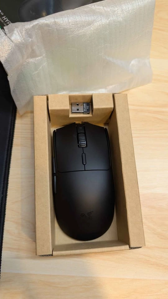 Razer Viper V3 HyperSpeed Wireless Mouse – Open Box, Unused - photo 2