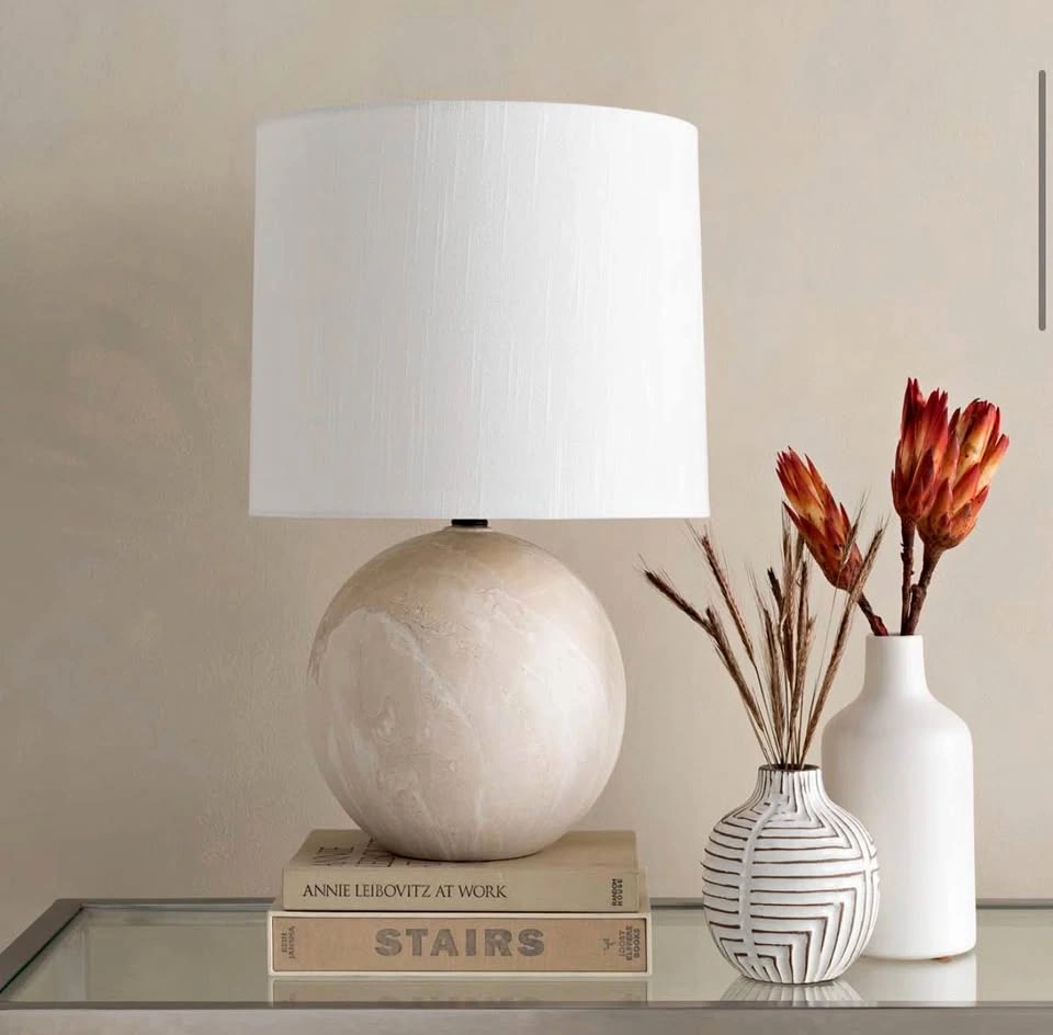 Elegant Ceramic Table Lamp