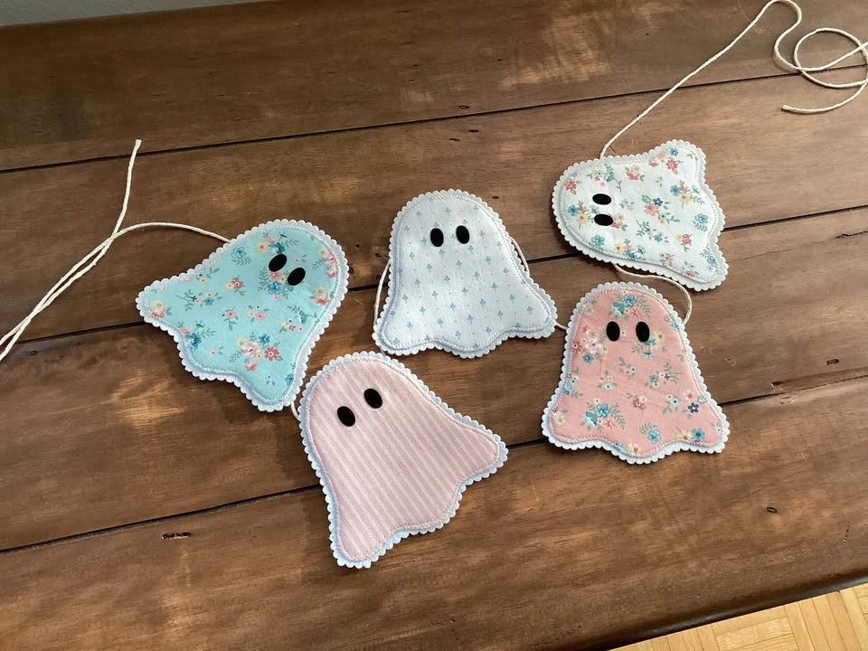 Handmade Fabric Ghost Bunting - photo 2