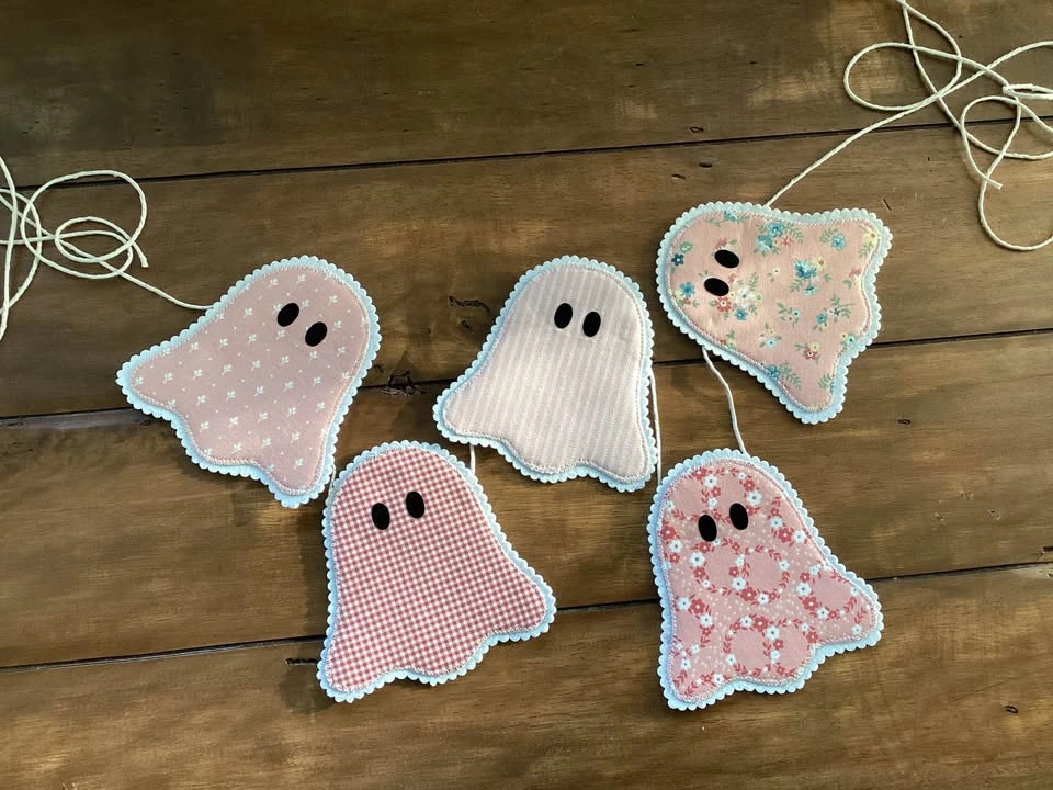 Handmade Fabric Ghost Bunting - photo 5
