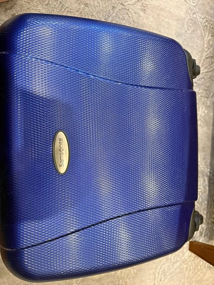 Samsonite Hardside Spinner Suitcase