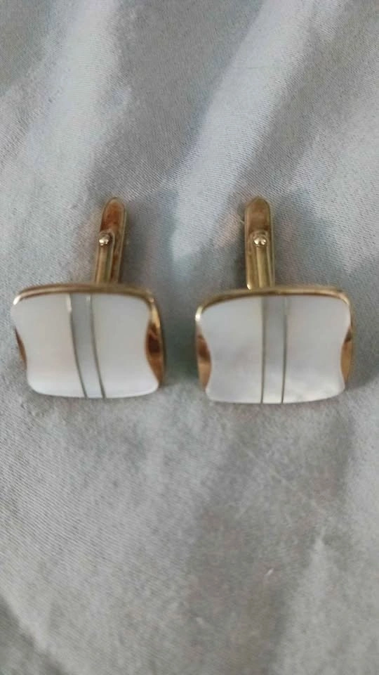 Vintage Mother of Pearl look gold plated cufflinks - photo 2