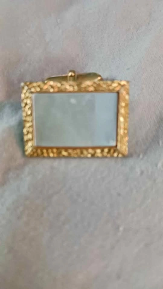 Vintage Single Mother of Pearl Style Gold Plated Cufflink