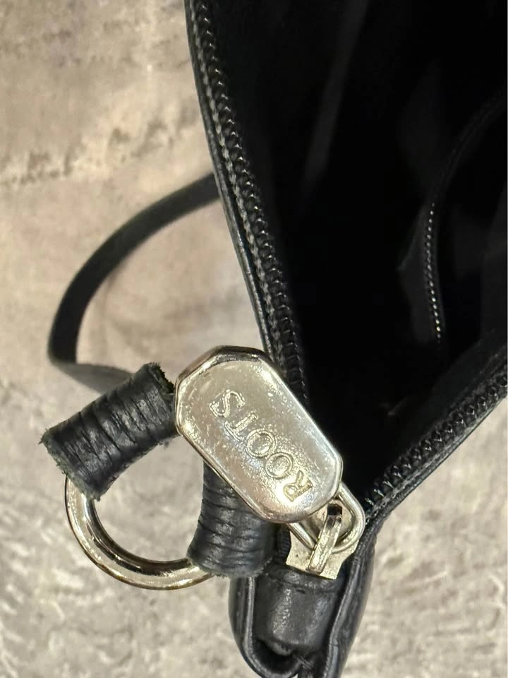 Roots Black Leather Crossbody Bag - photo 3