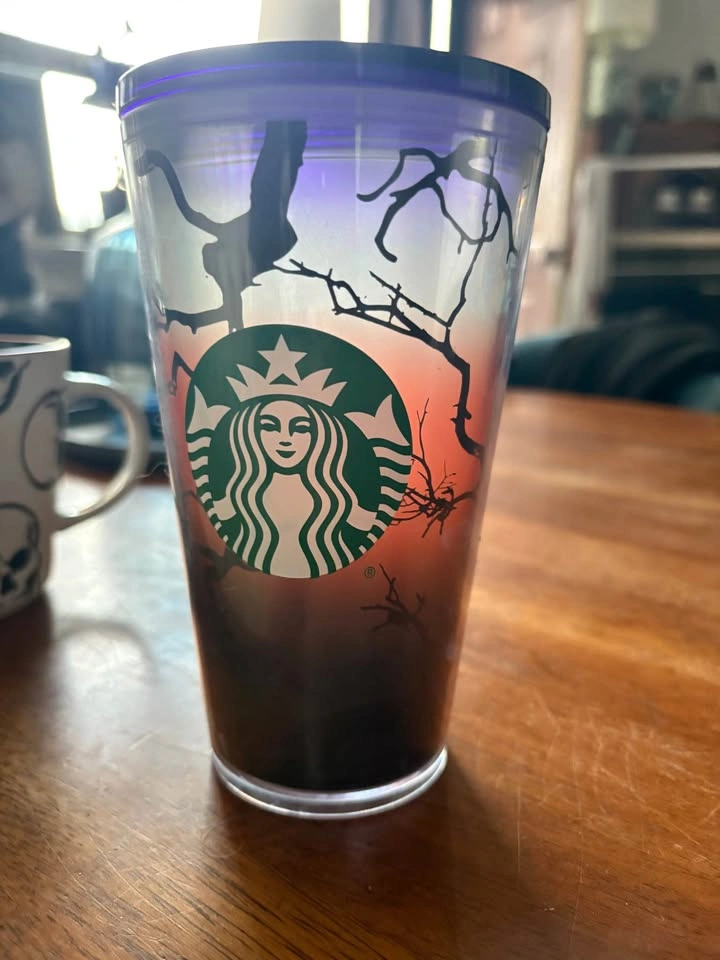Starbucks 2022 Glow In the Dark Halloween 16 oz tumbler