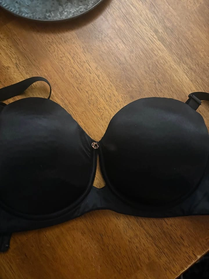 Ashley Graham Wired Bra 38 DDD