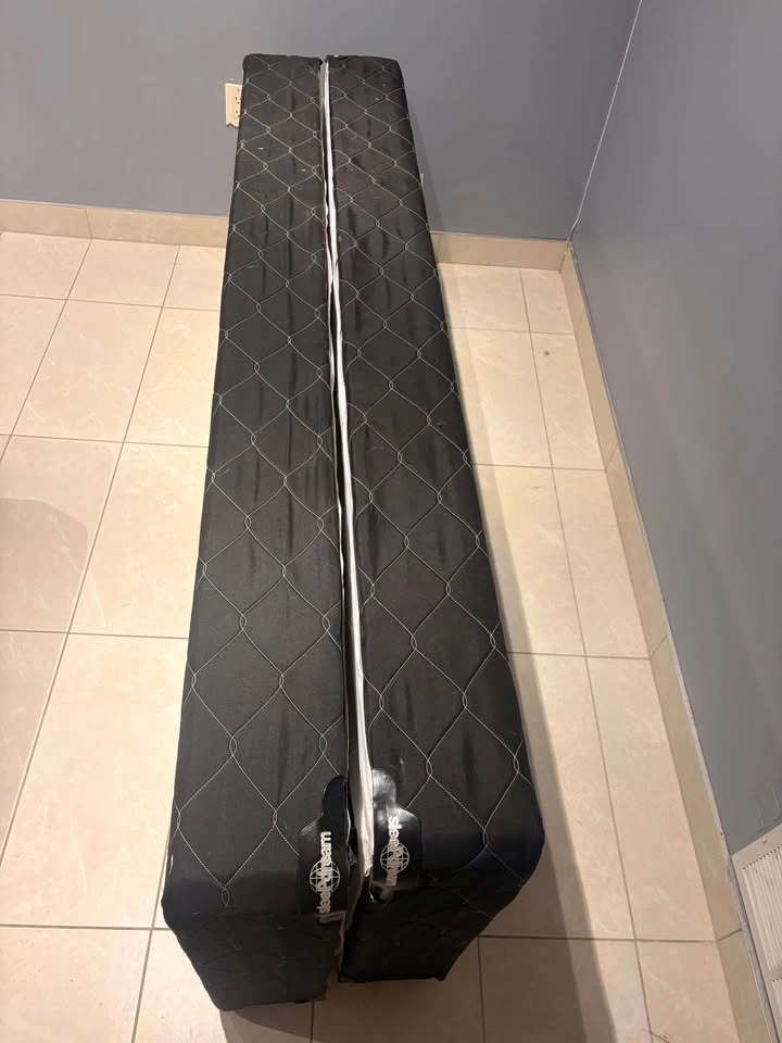 Queen split box spring - photo 2