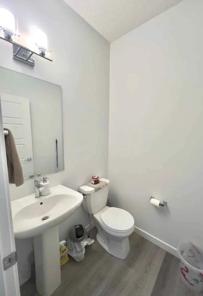 3 Beds 2.5 Baths - Townhouse - photo 4