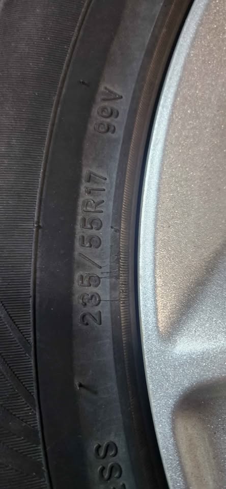 Set of 4 OEM 17 inch rims - photo 2