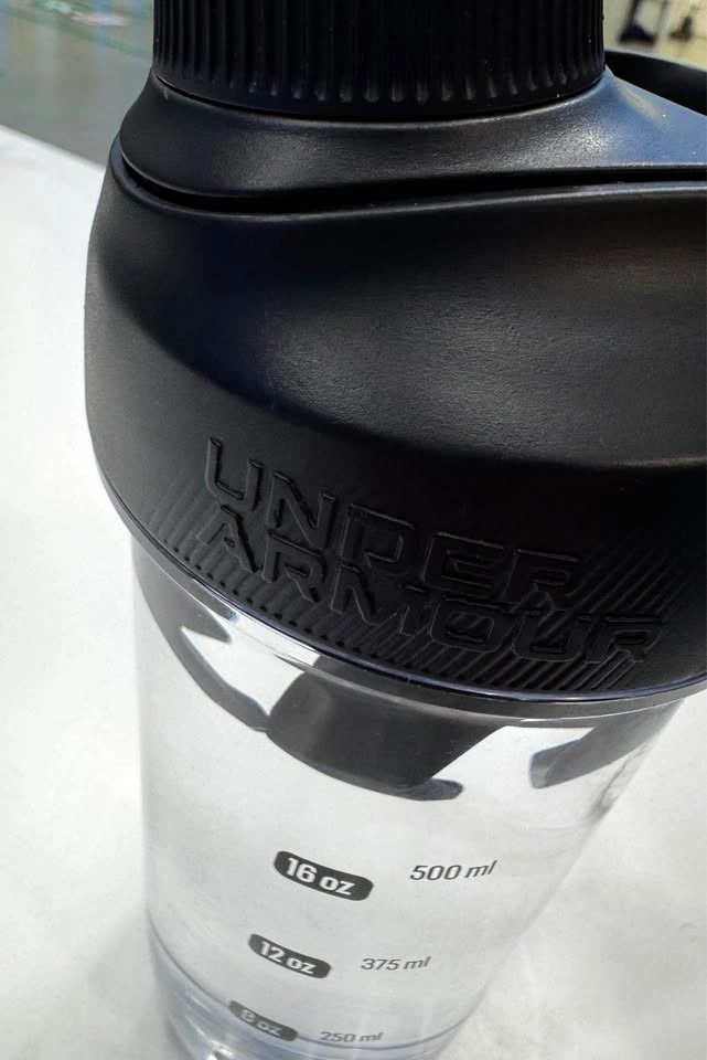 Underarmour water bottle shaker - photo 4